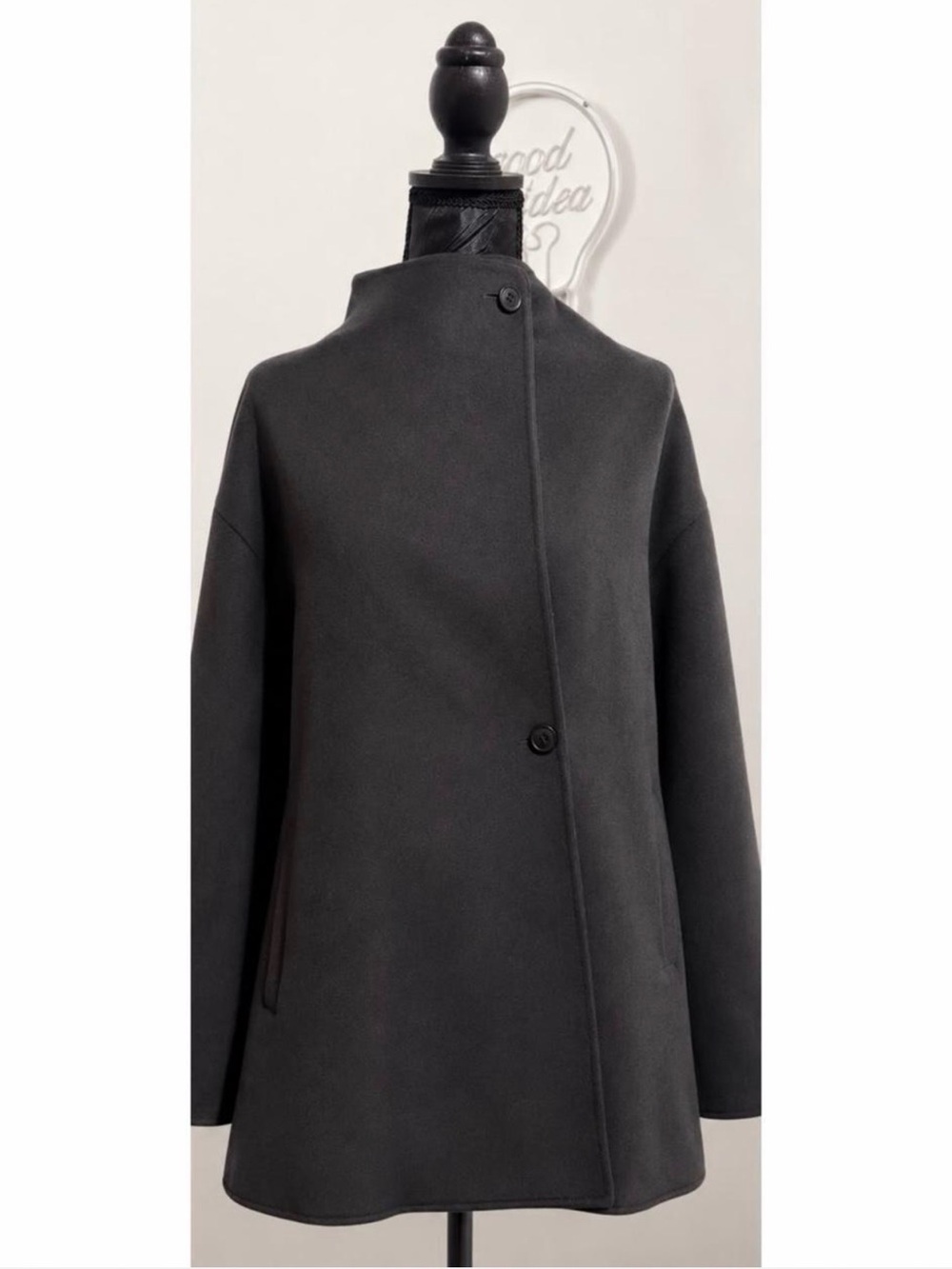 Uniqlo Oversized Grey Asymmetric Wool Coat Poncho Size Large